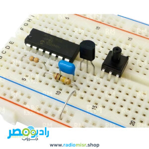 صورة مقربة لبوردة التجارب 630 نقطة اتصال أبيض